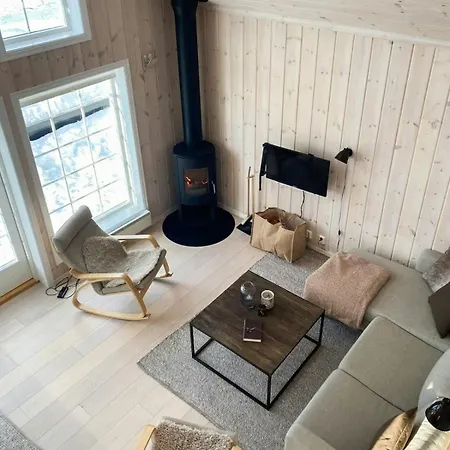 Relax By The Tracks In A At Feriehus Sjusjoen