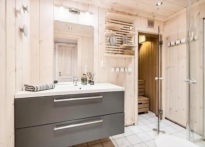 Relax By The Tracks In A At * Sjusjoen