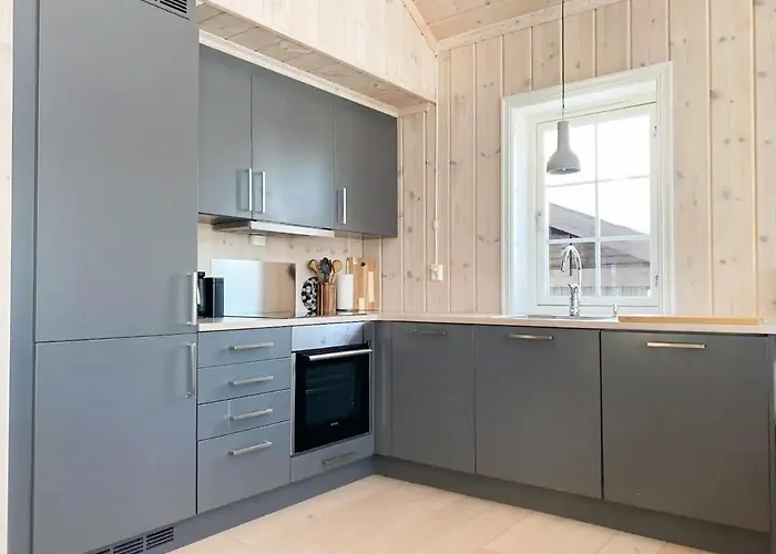 Relax By The Tracks In A At Prázdninový dům *