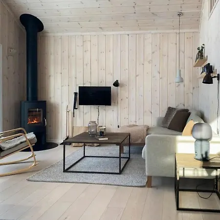 Relax By The Tracks In A At Sjusjoen